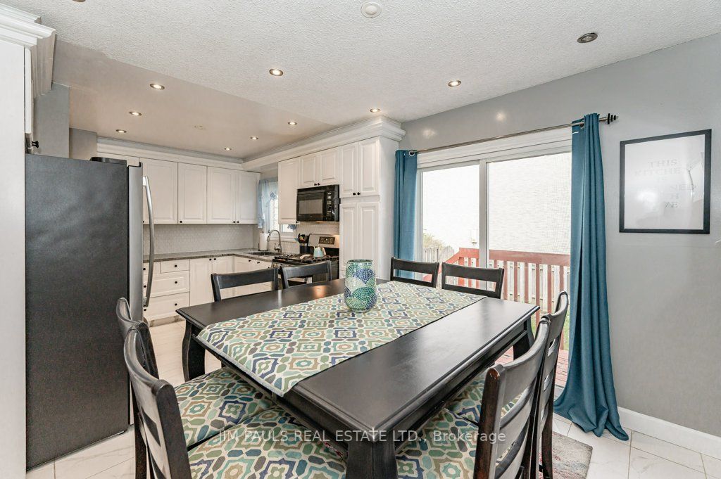 851 Stone Church Rd E, #3