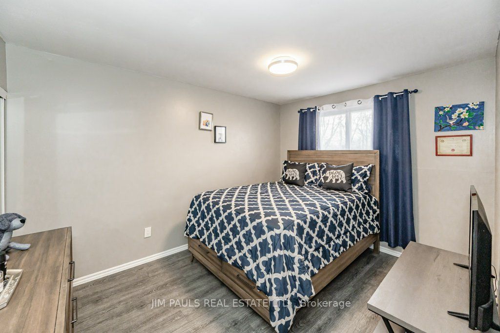 851 Stone Church Rd E, #3