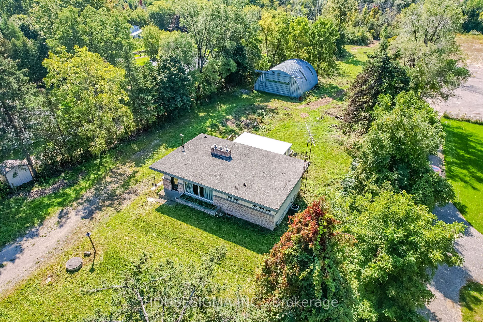 623 Robson Rd