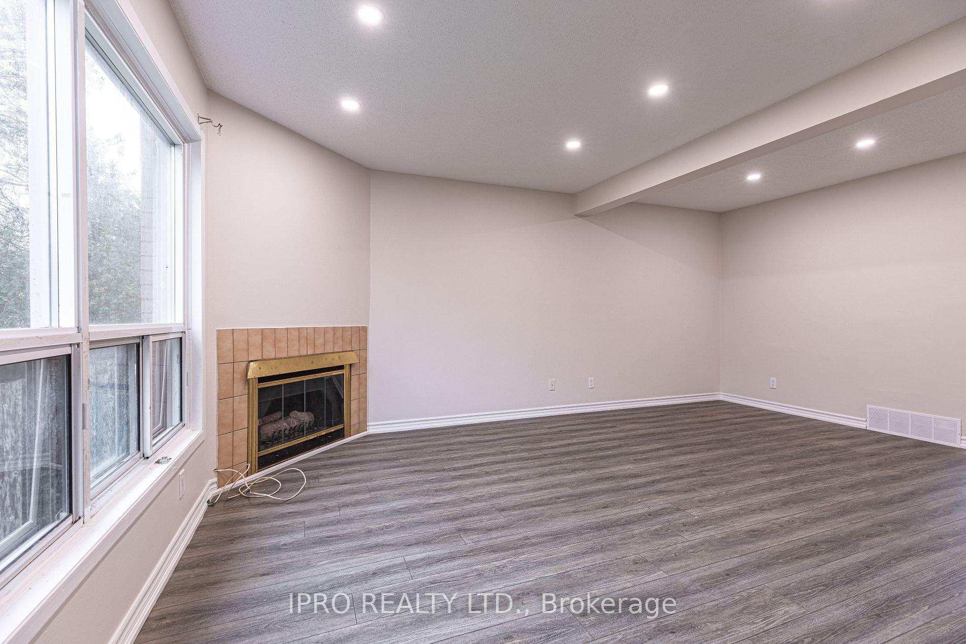 595 Third St, #7