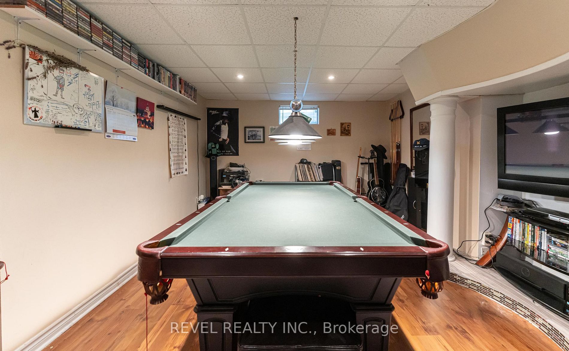 39 Twinoaks Cres