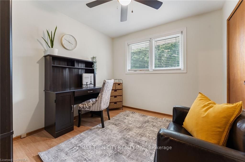 10 Edgar Dr