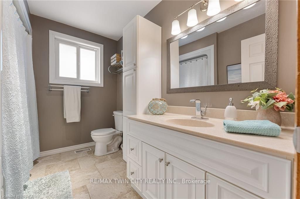 10 Edgar Dr