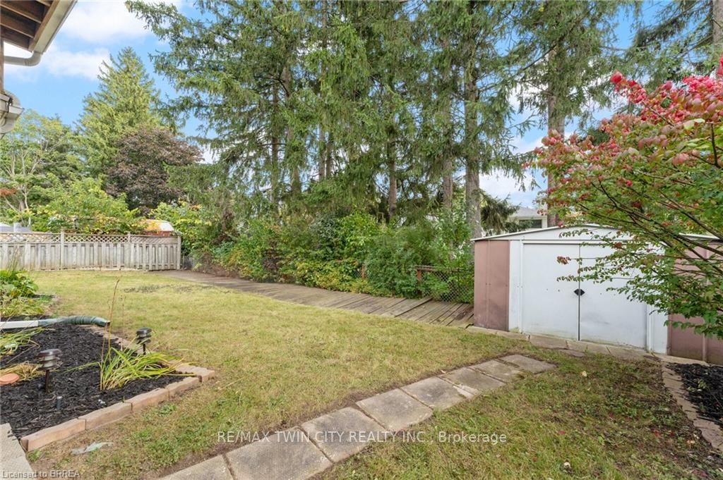 10 Edgar Dr