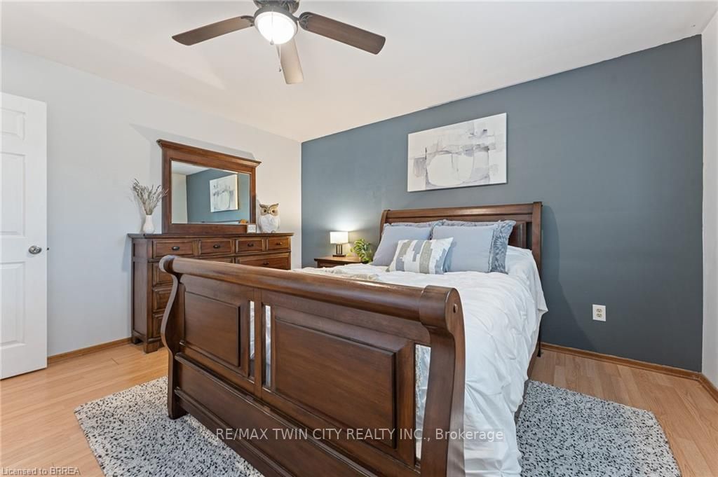 10 Edgar Dr