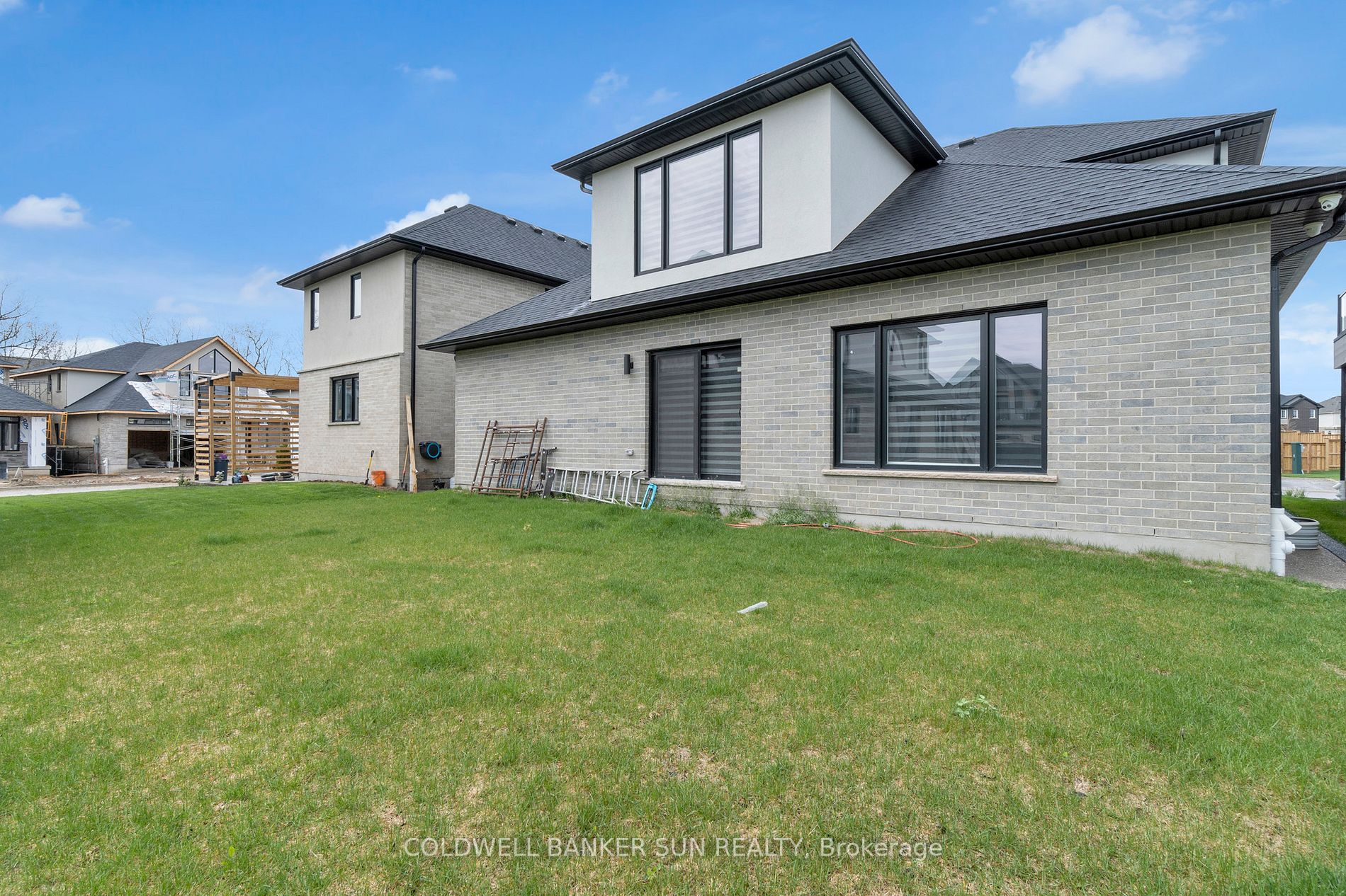 972 Stonecliffe Walk, #18
