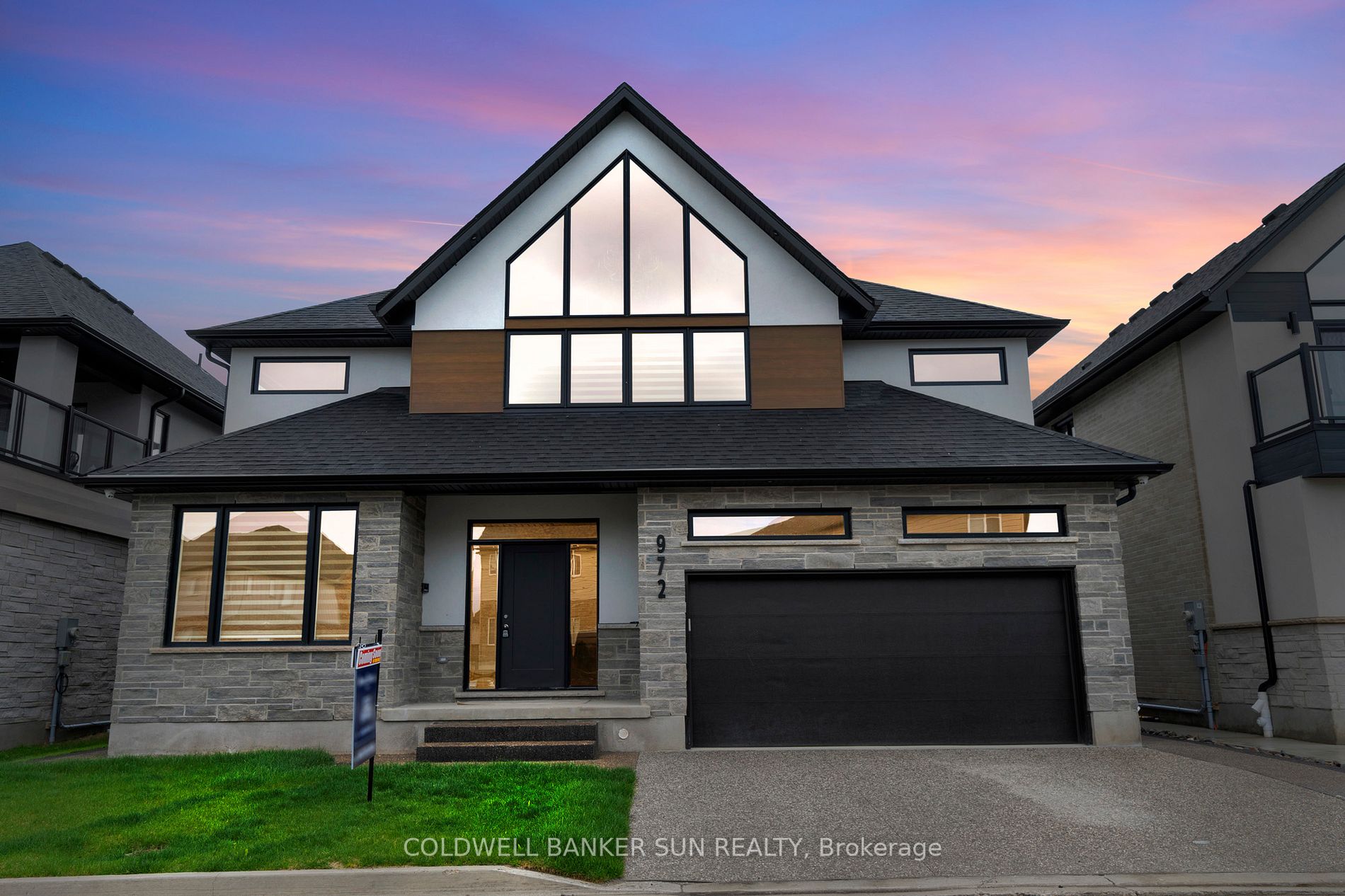 972 Stonecliffe Walk, #18