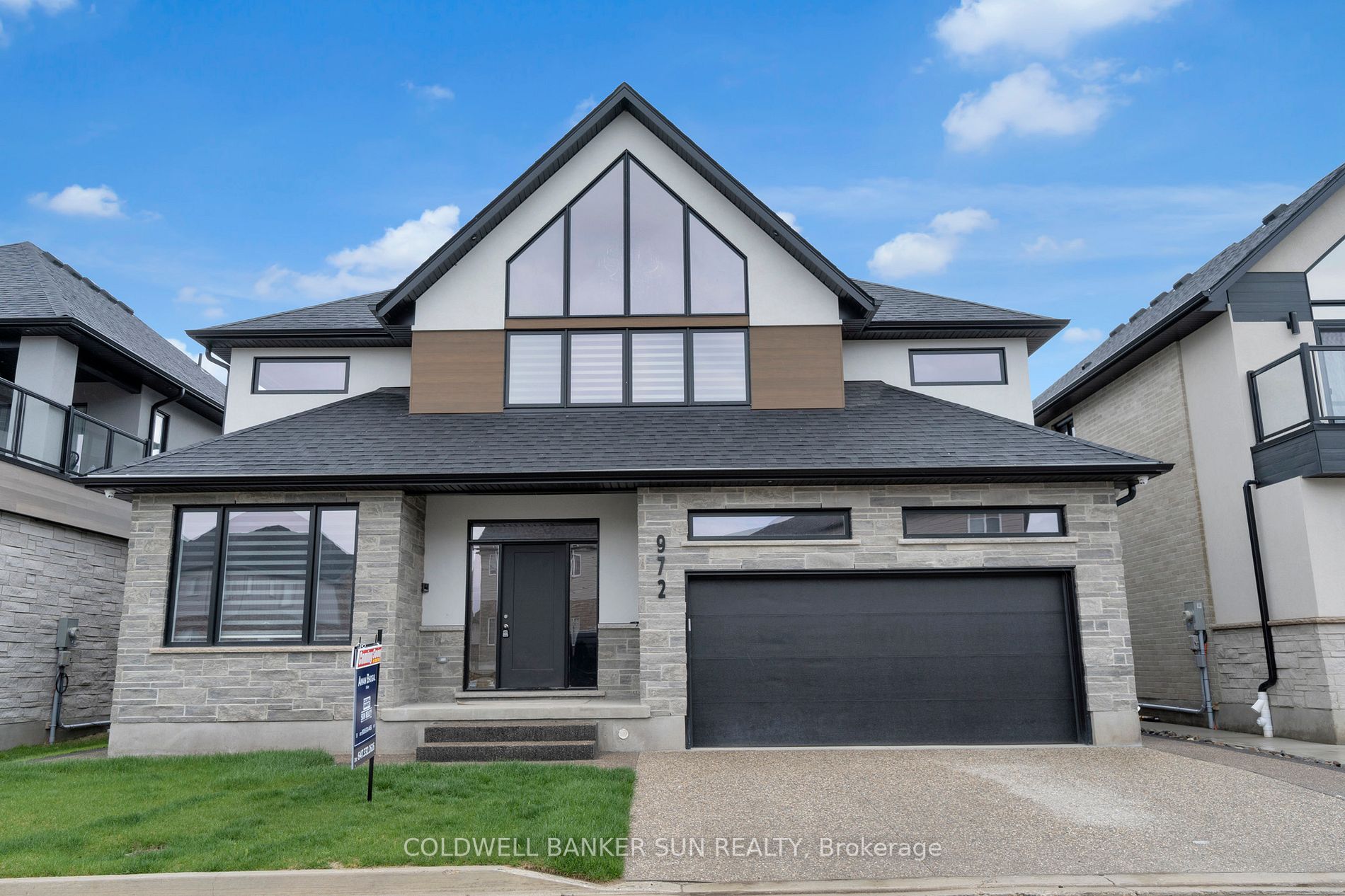 972 Stonecliffe Walk, #18