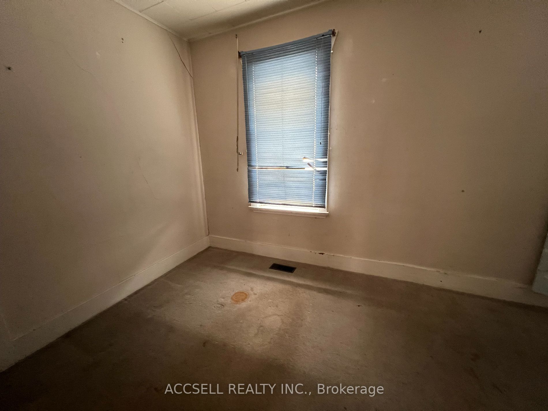 14 Eastbourne St
