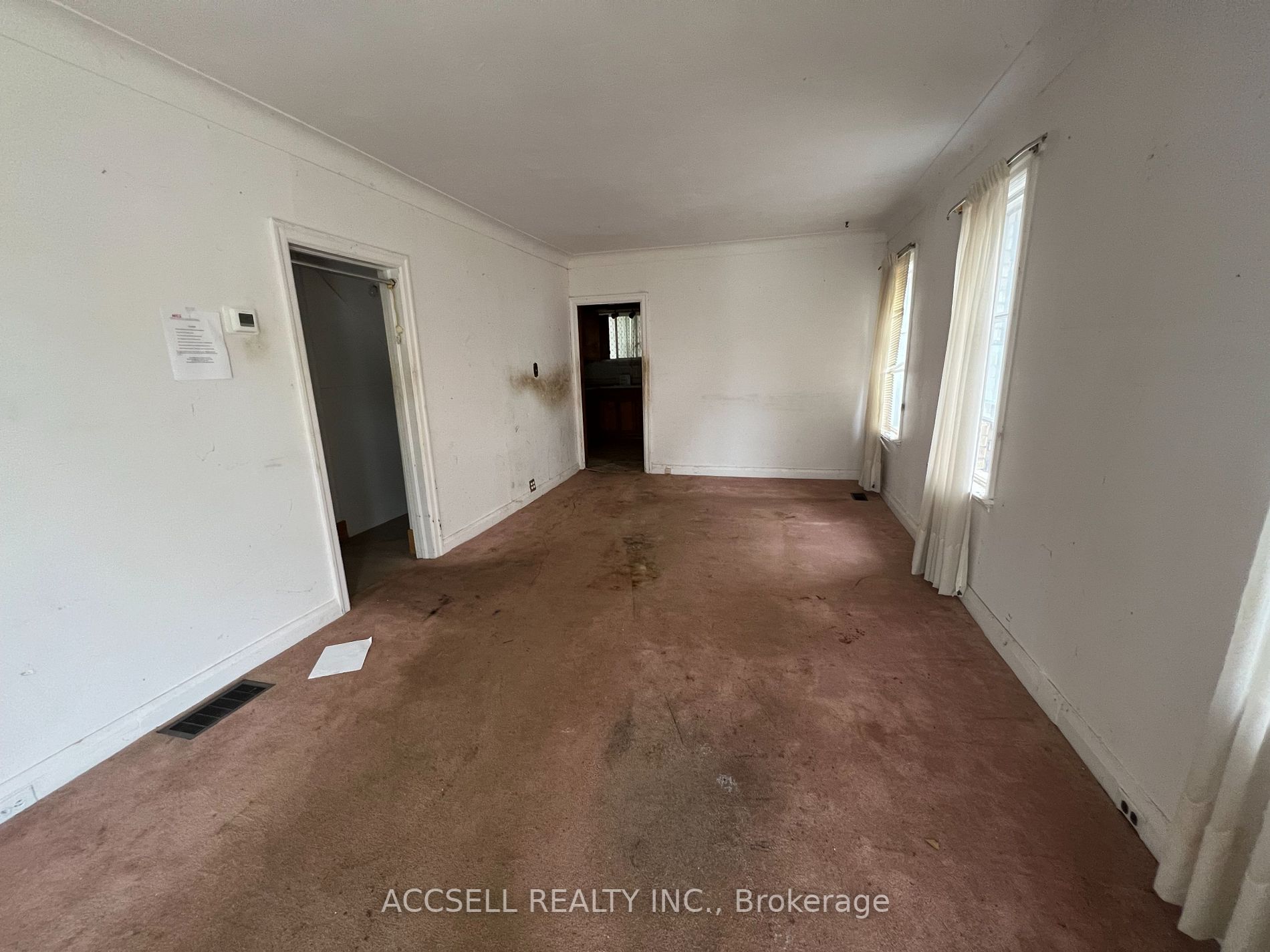 14 Eastbourne St