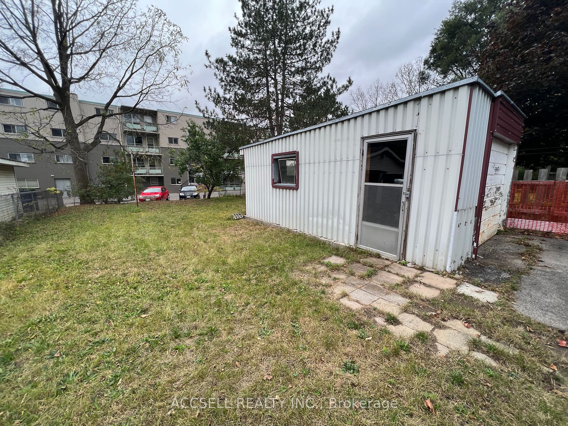 14 Eastbourne St