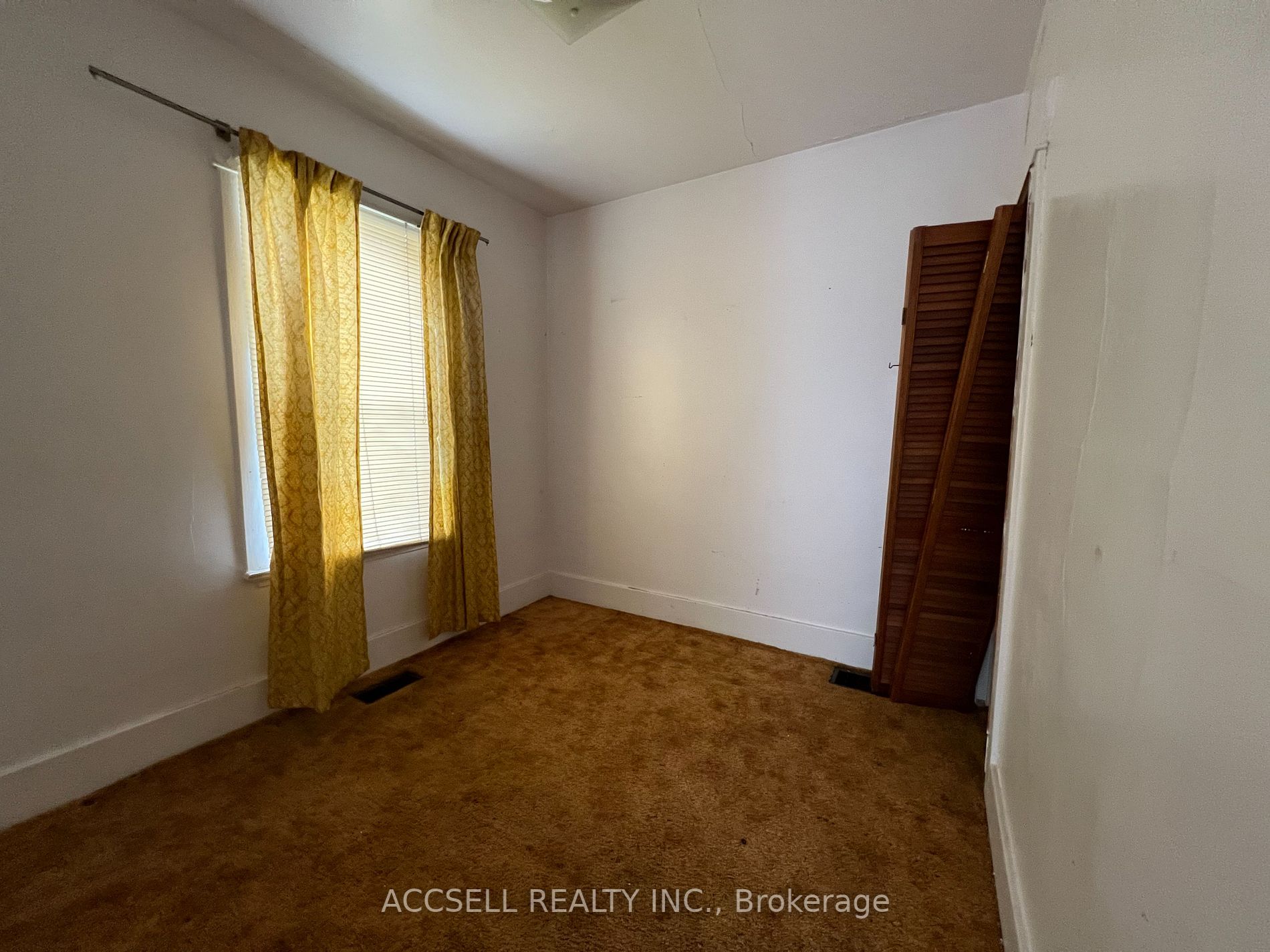 14 Eastbourne St