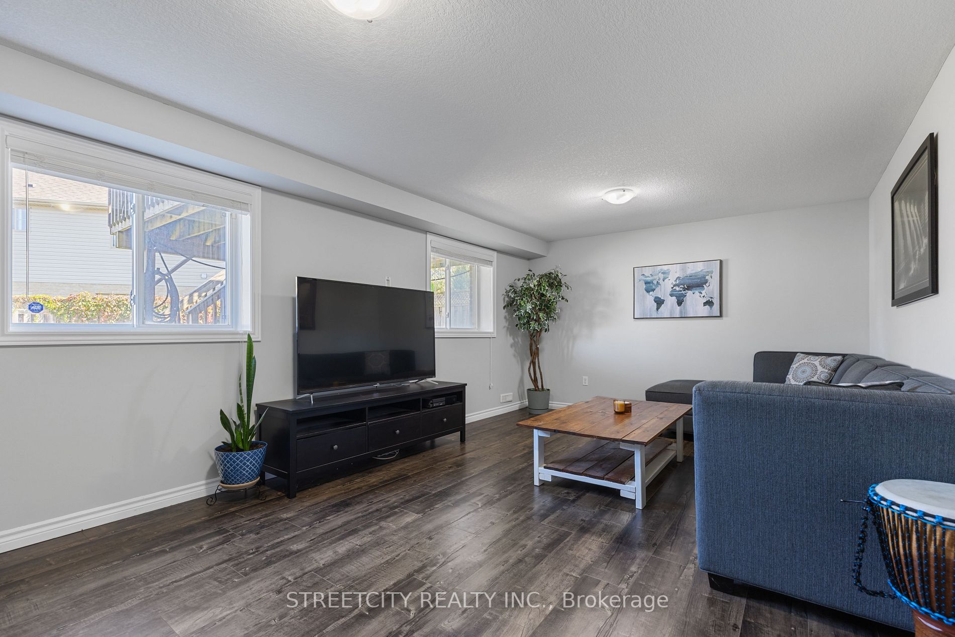 1006 Oakcrossing Rd