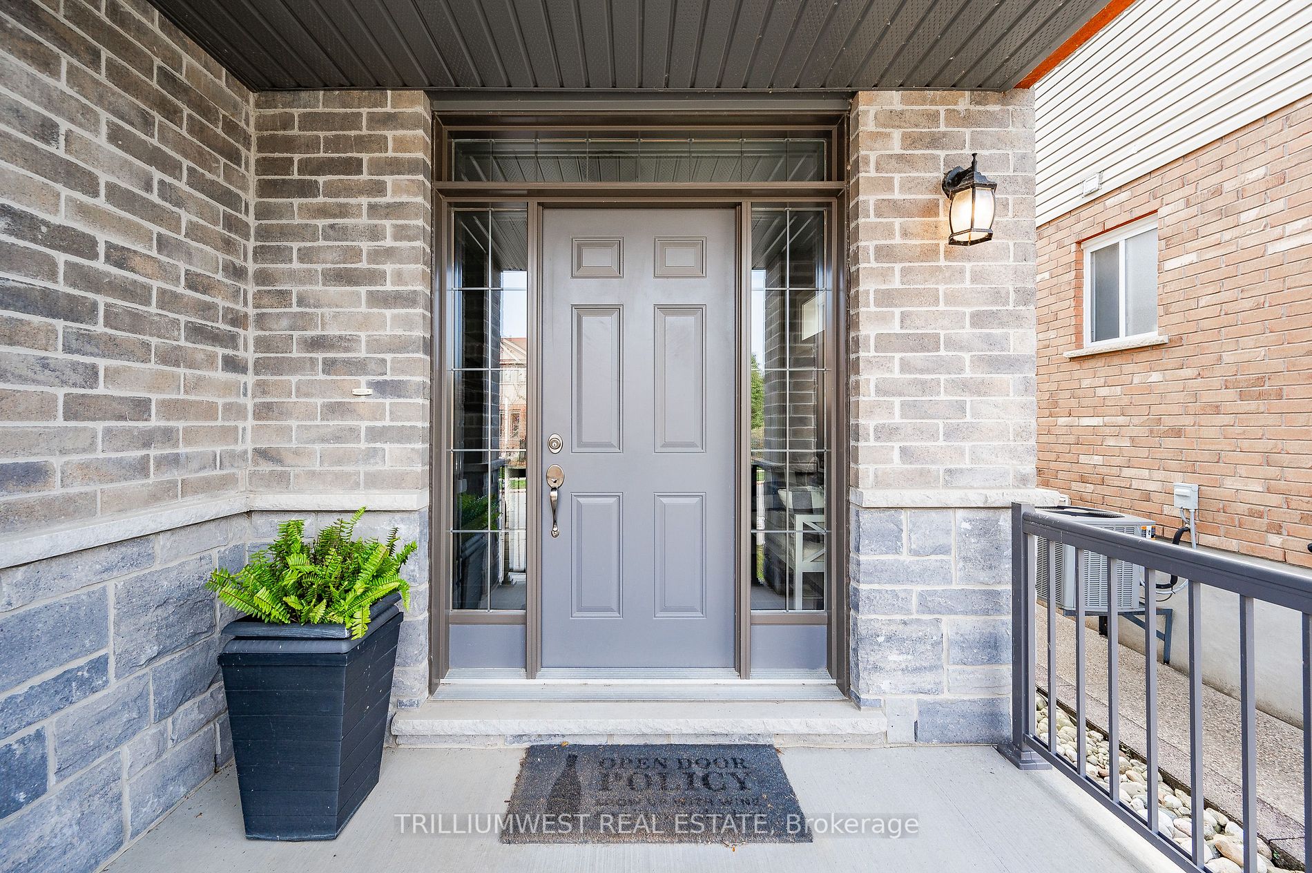 67 Valebrook St
