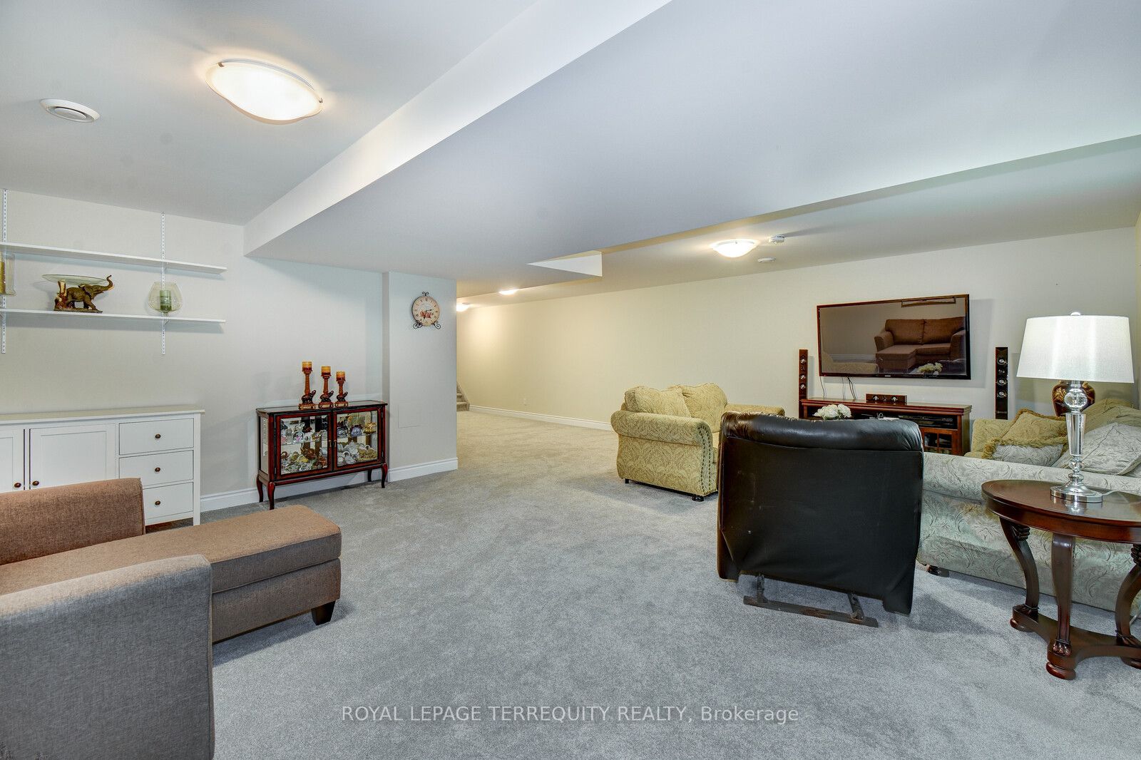 8 Ferris Crt