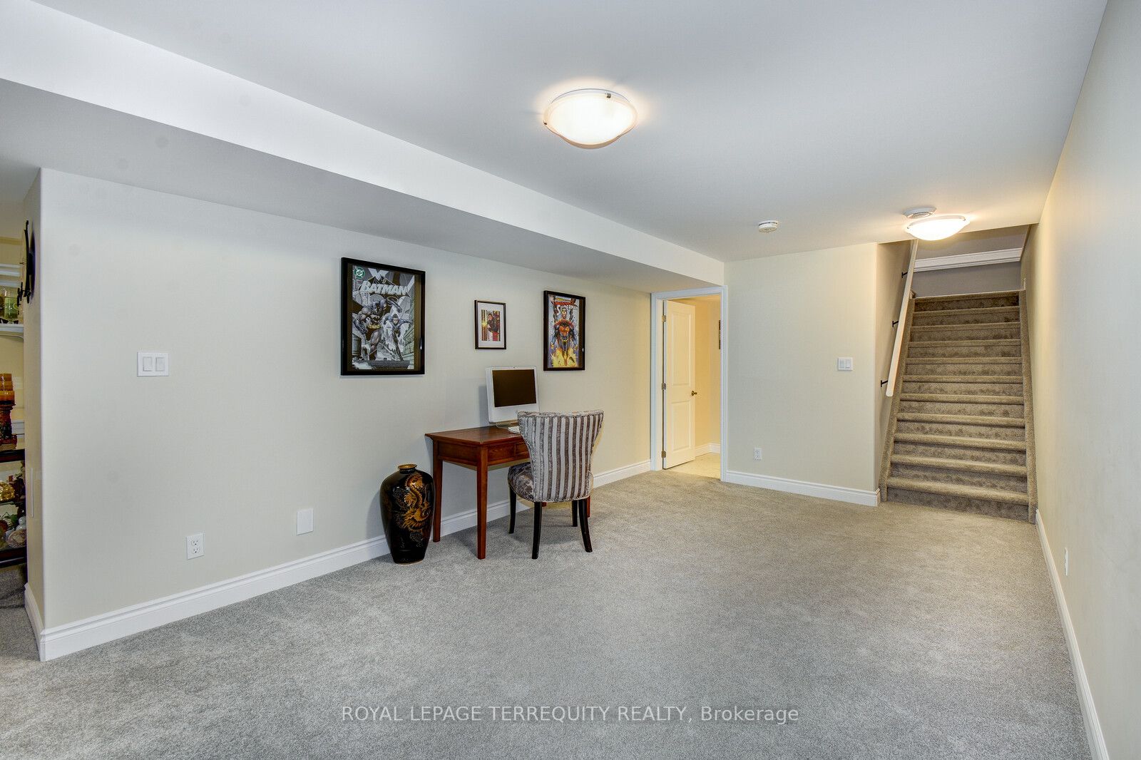 8 Ferris Crt
