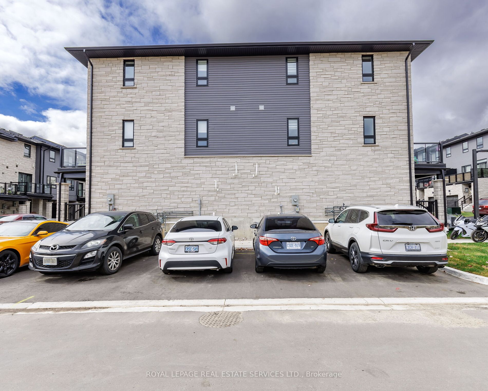 51 Sparrow Ave, #74