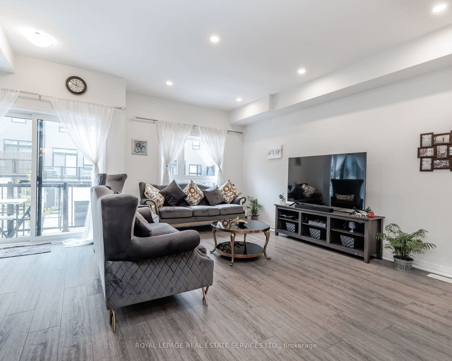 51 Sparrow Ave, #74