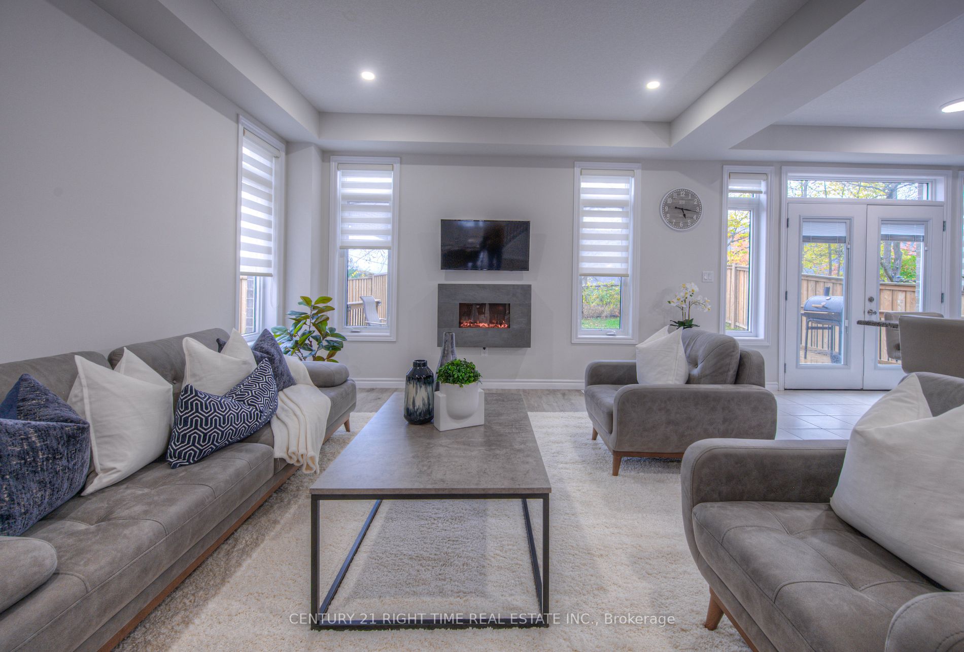 38 Mistywood St