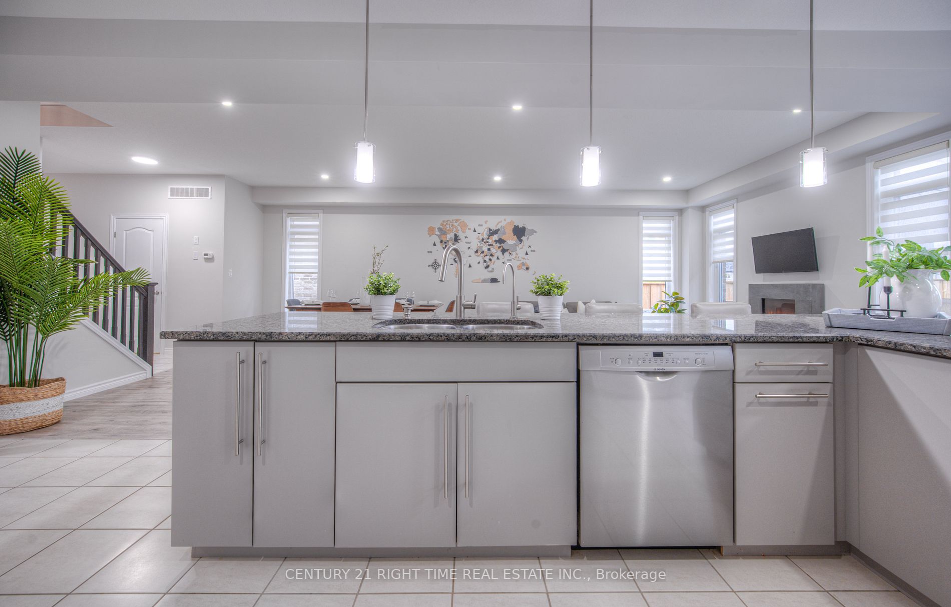 38 Mistywood St