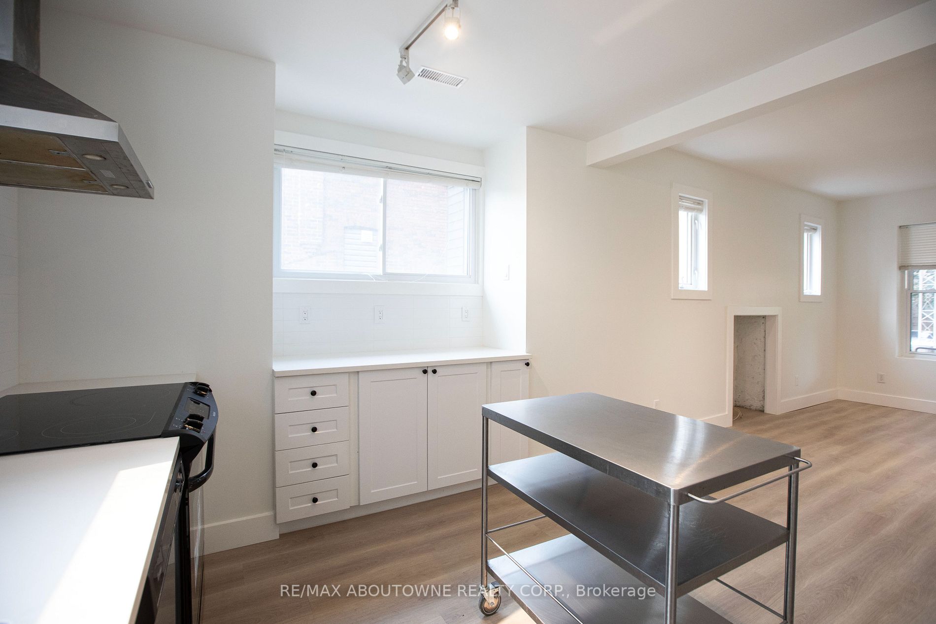 49 Fairleigh Ave S