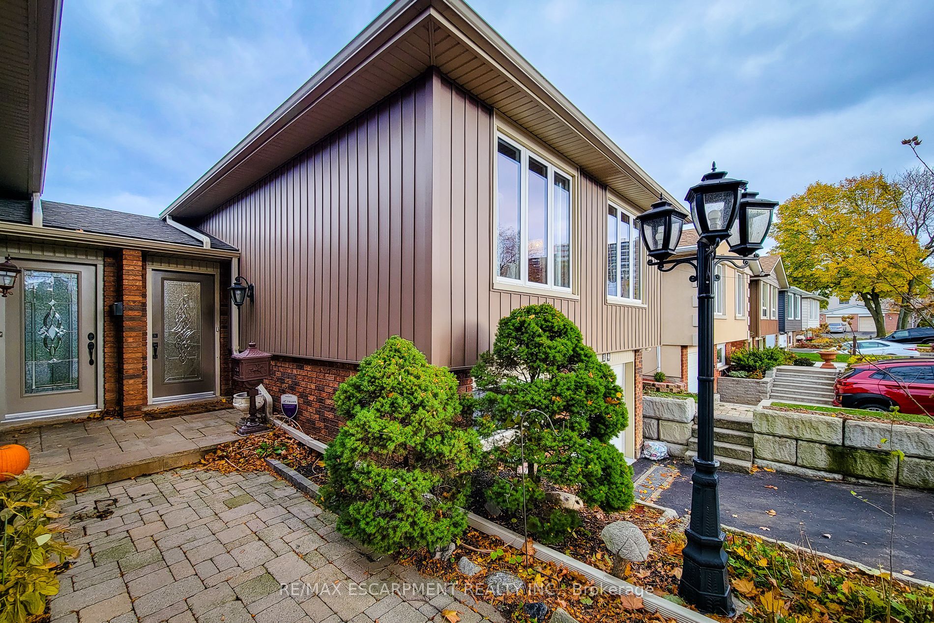14 Brookstream Court