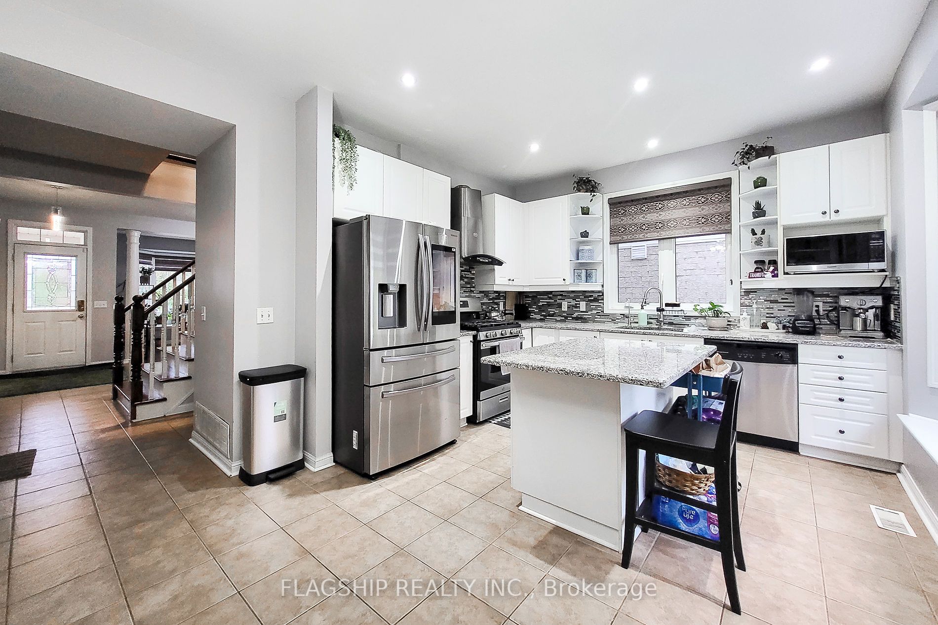 15 Baggs Cres