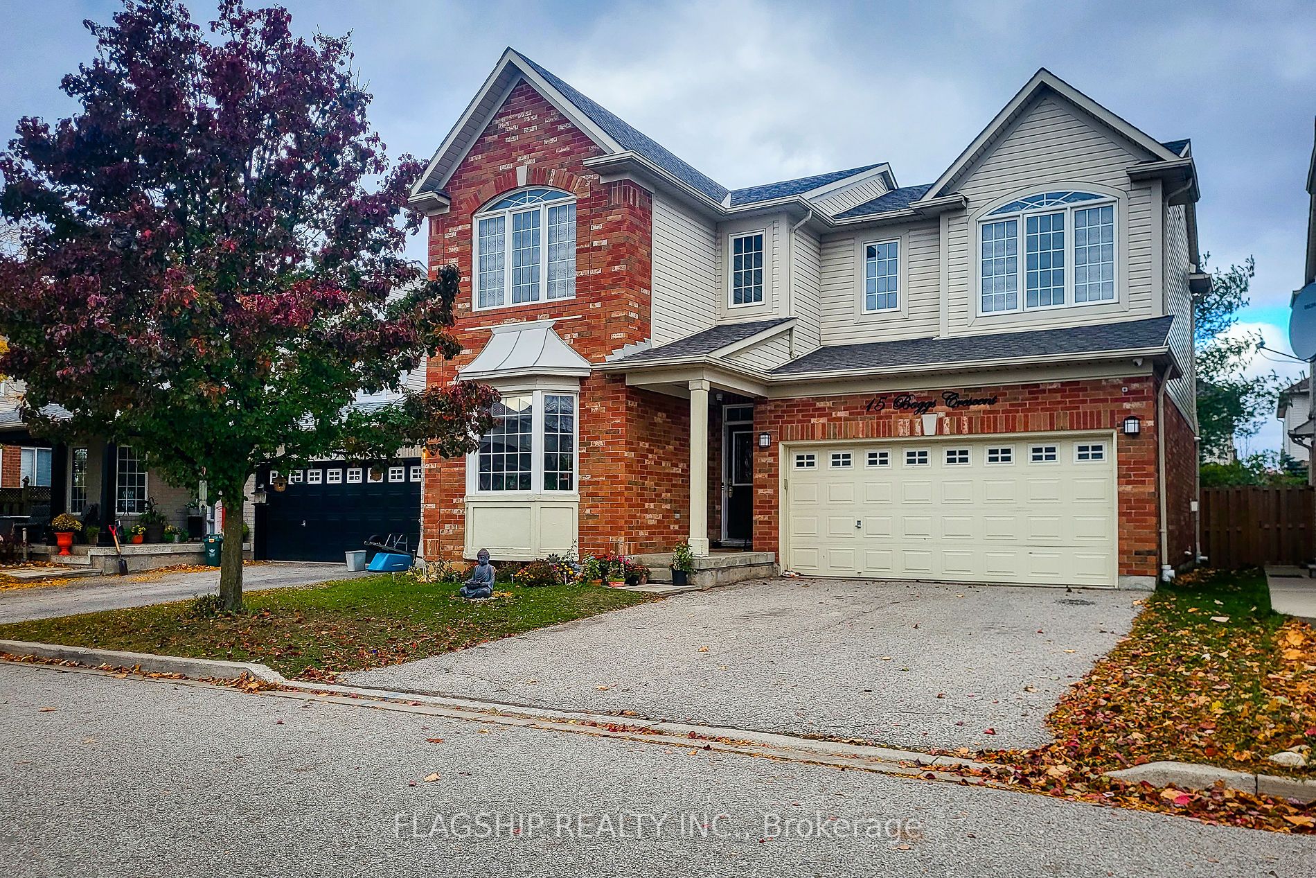 15 Baggs Cres