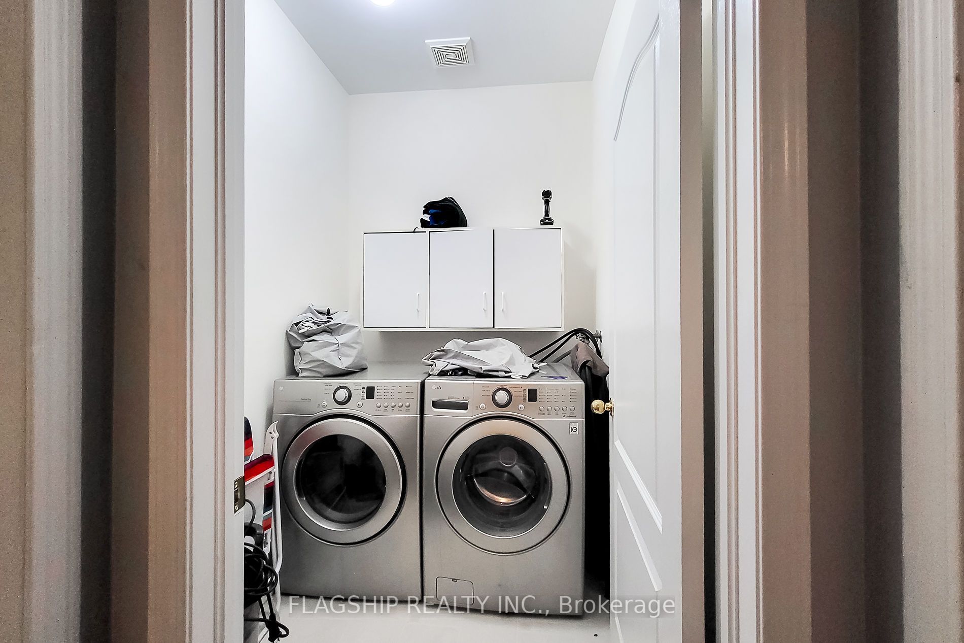 15 Baggs Cres