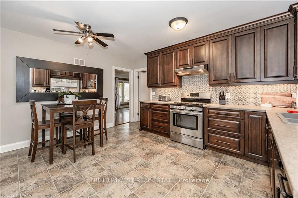 1281 Concession Rd