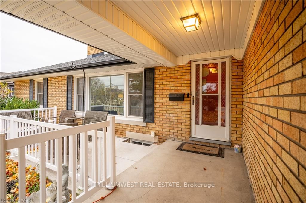 1281 Concession Rd