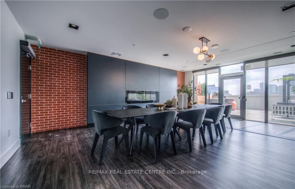 15 Wellington St S, #2603