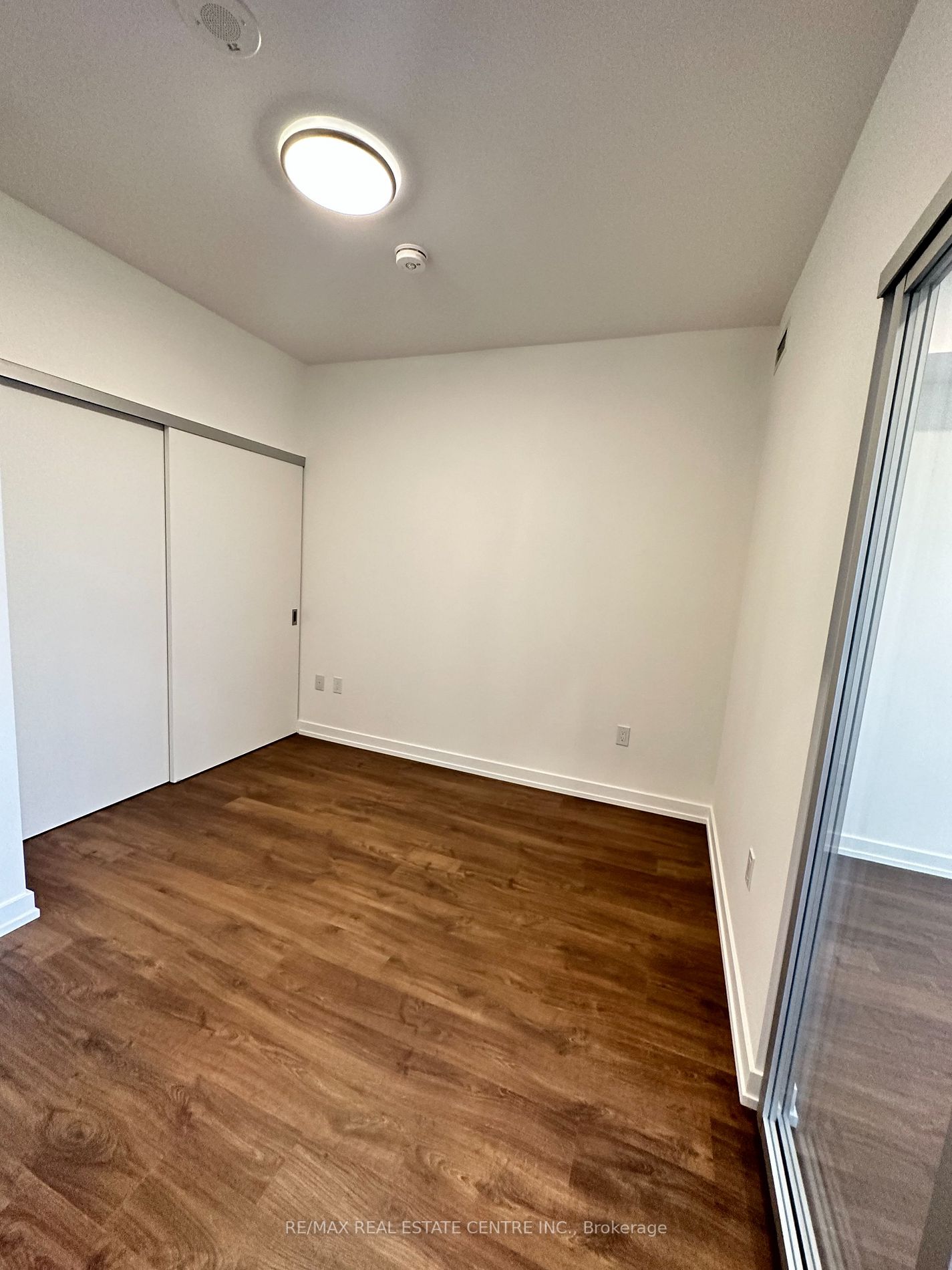 15 Wellington St S, #2603
