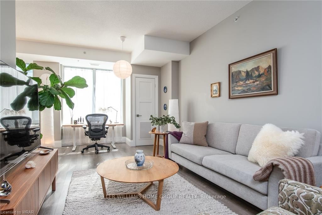 63 Arthur St S, #801