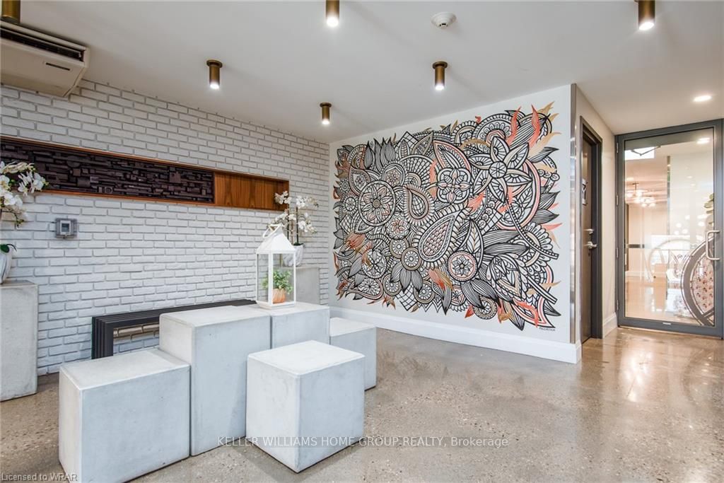 63 Arthur St S, #801