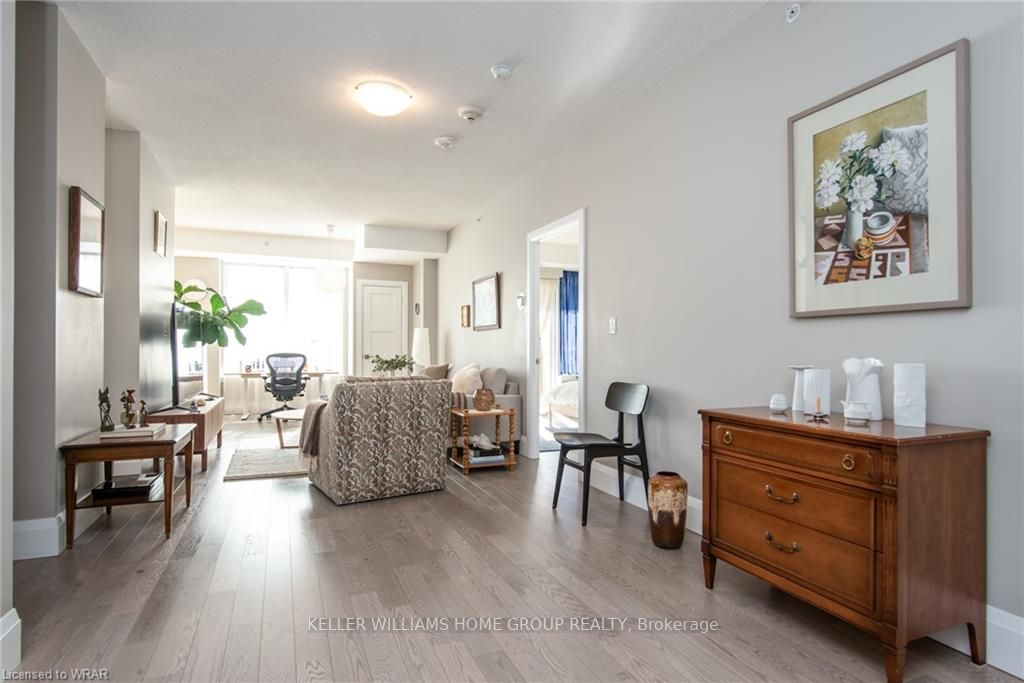 63 Arthur St S, #801