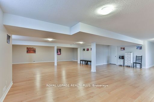 3455 Morgan Cres, #32