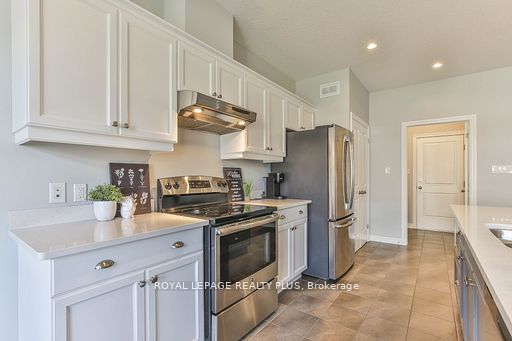 3455 Morgan Cres, #32
