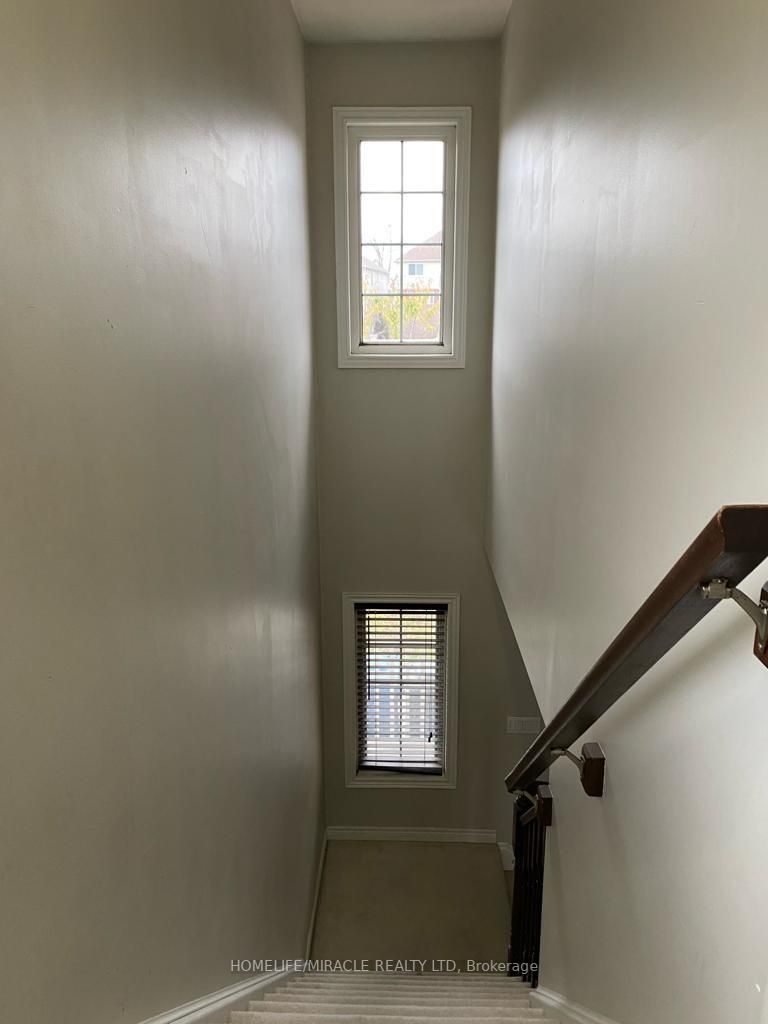 21 Dougall St