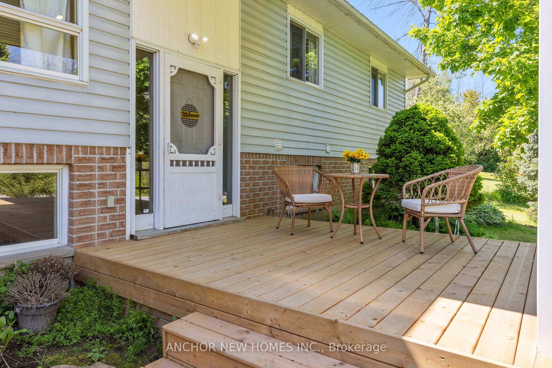 221 Grandview Dr