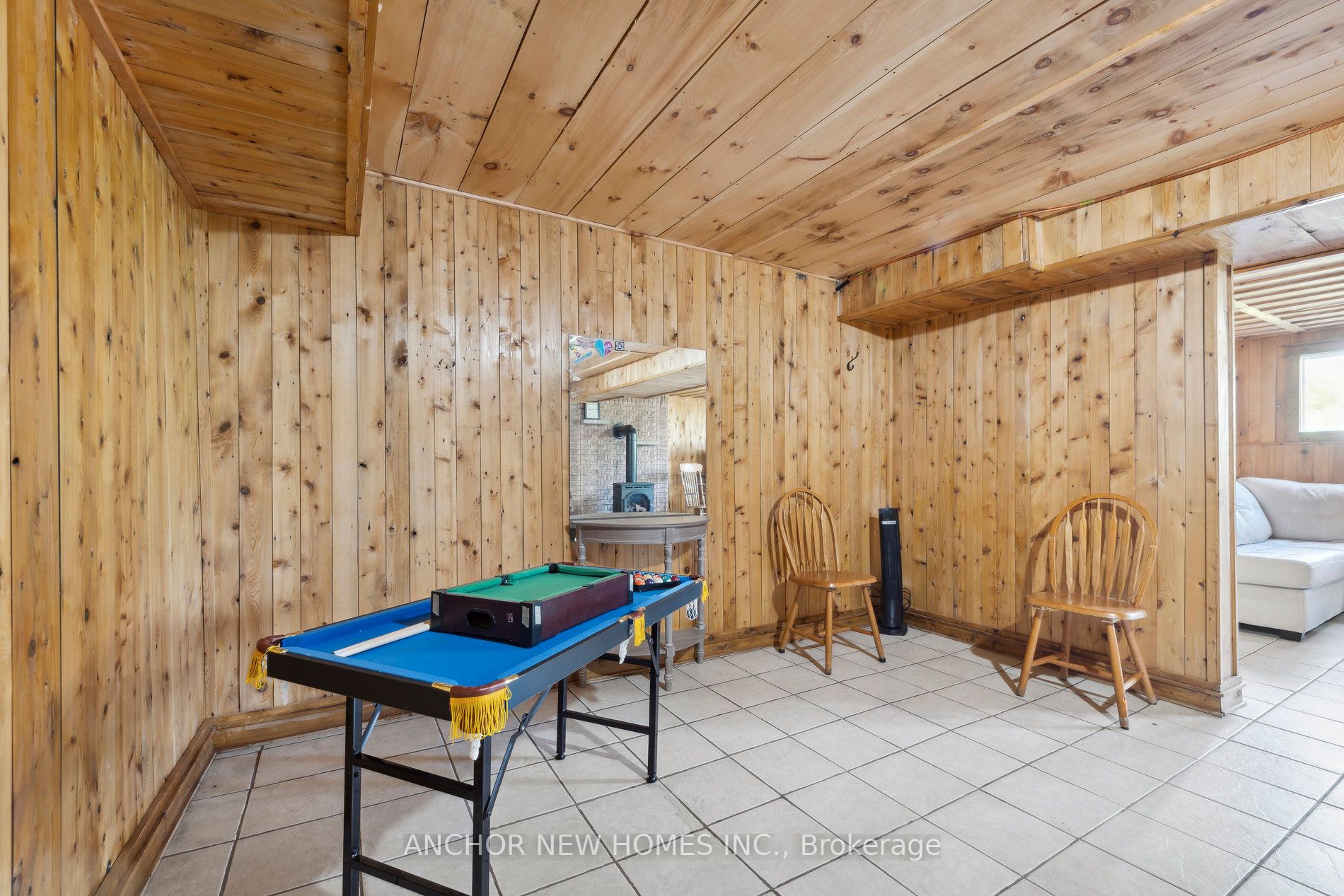 221 Grandview Dr