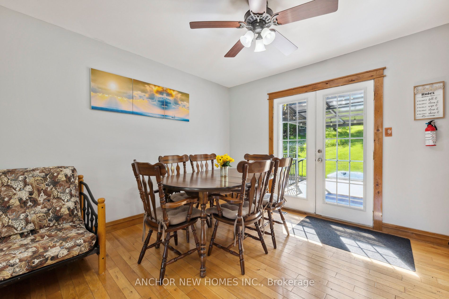 221 Grandview Dr