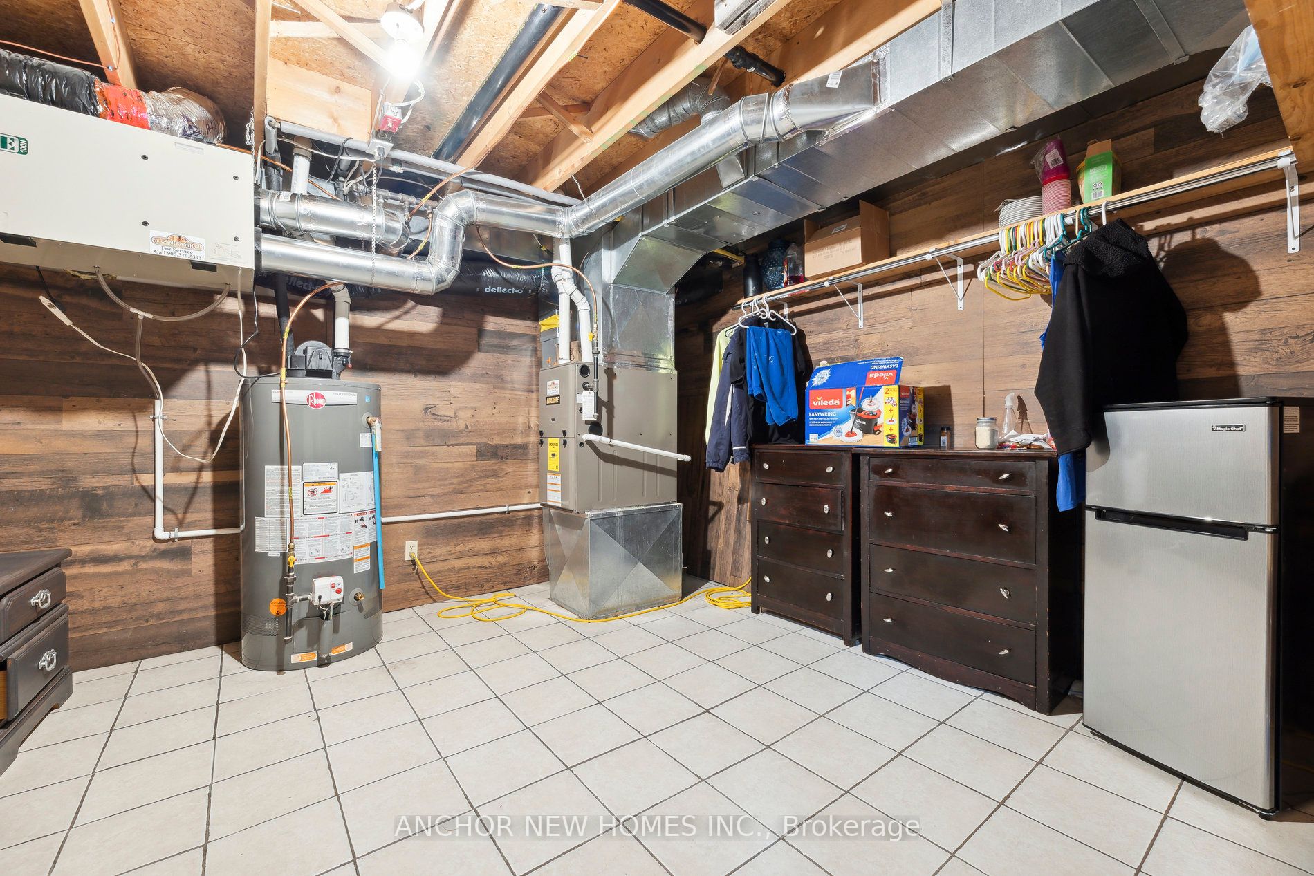 221 Grandview Dr
