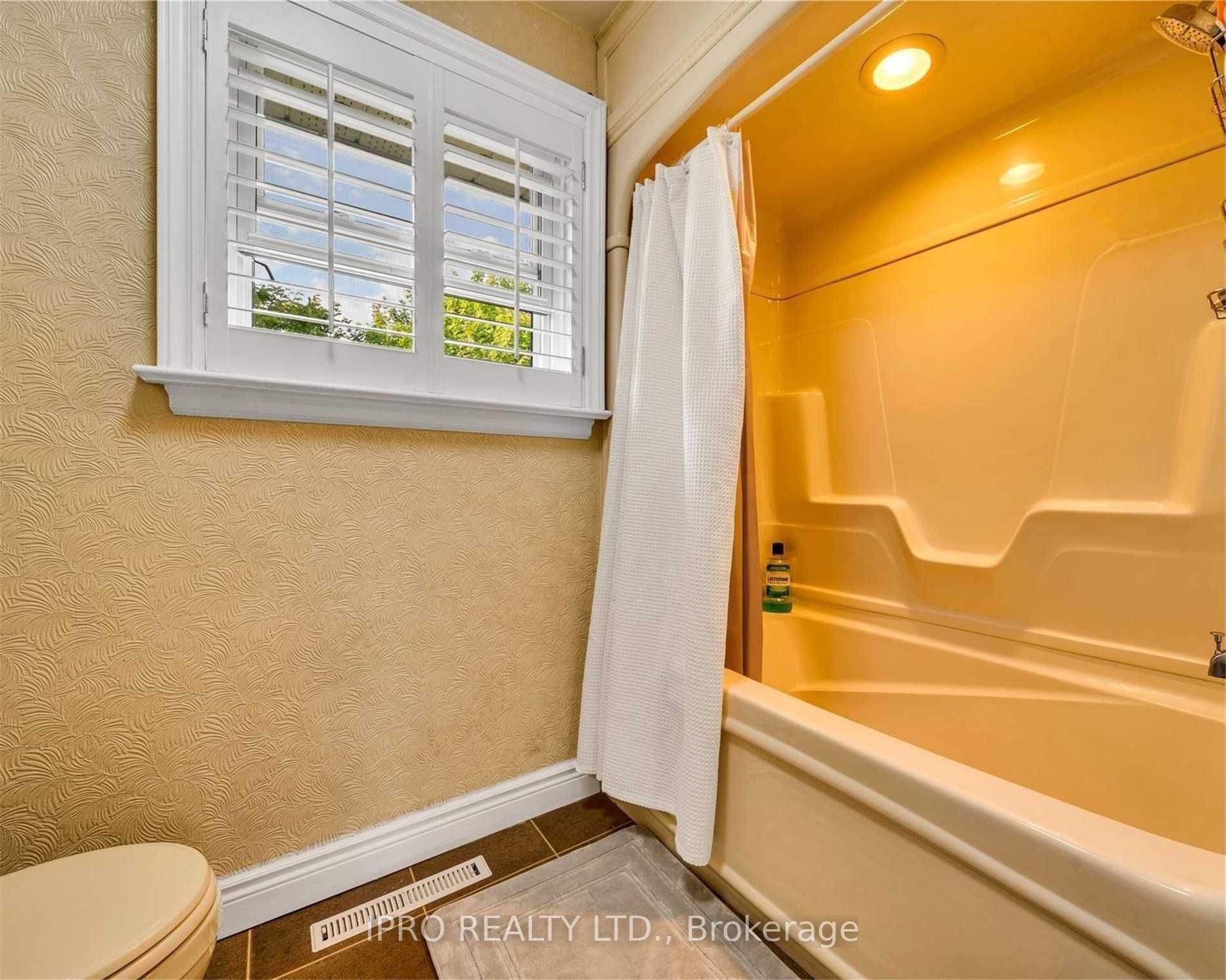 526 Anson Dr