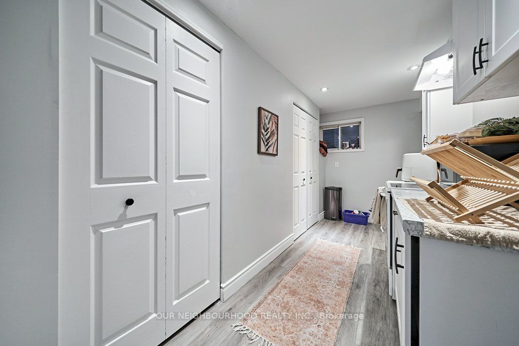 1091 Whitefield Dr