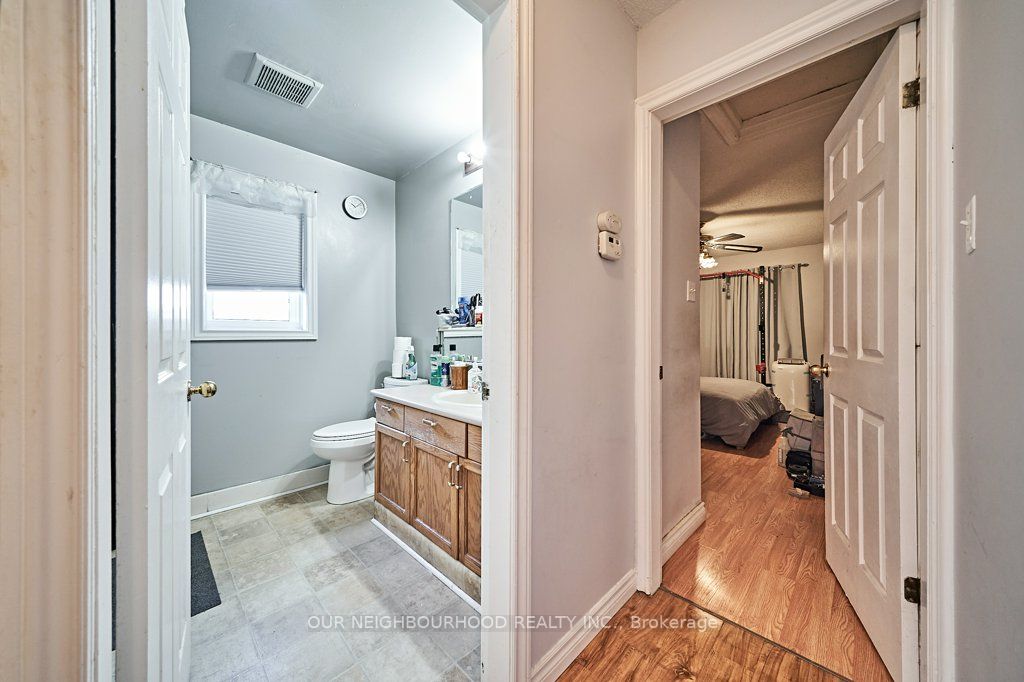 1091 Whitefield Dr