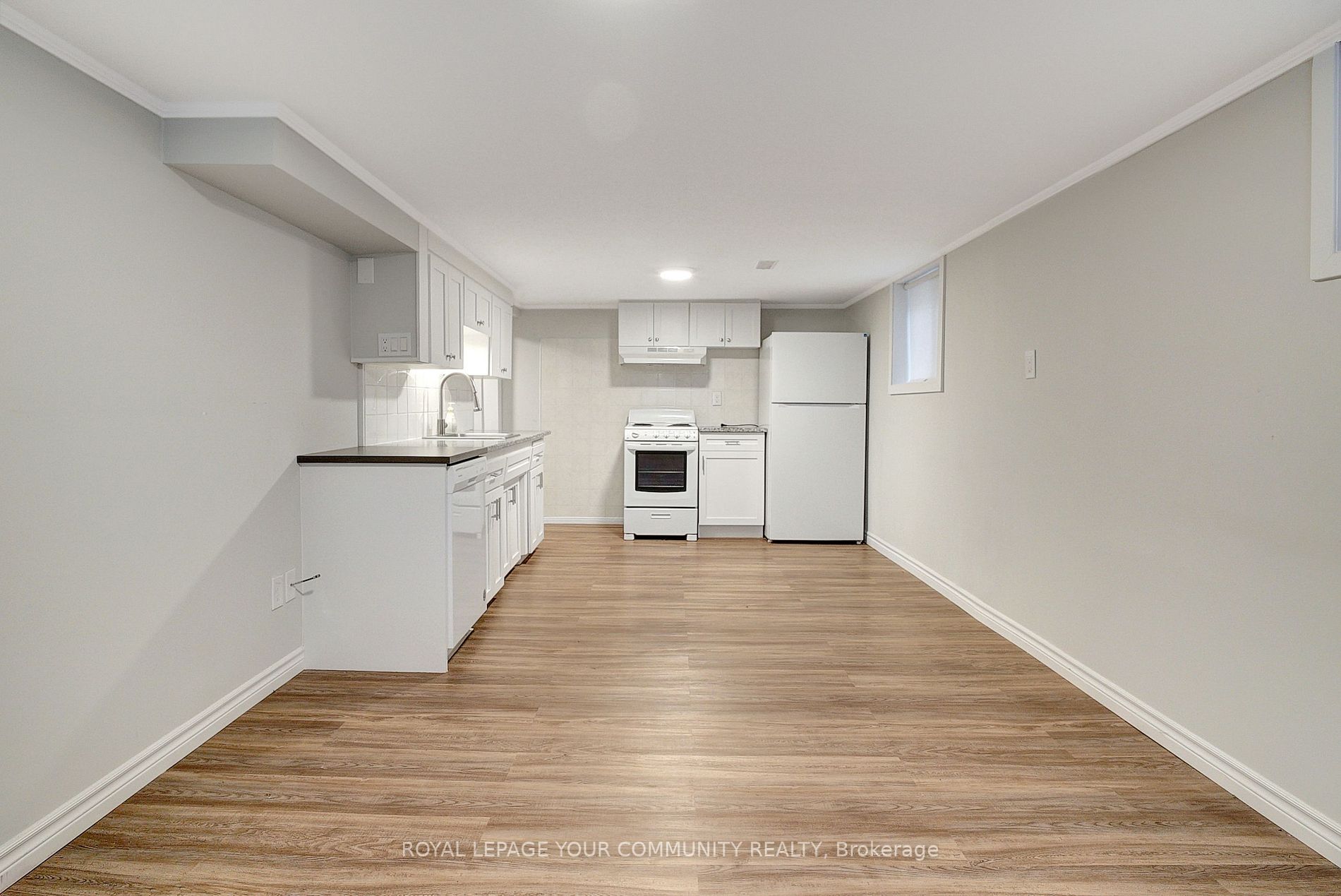 160 Elgin Cres S, #B