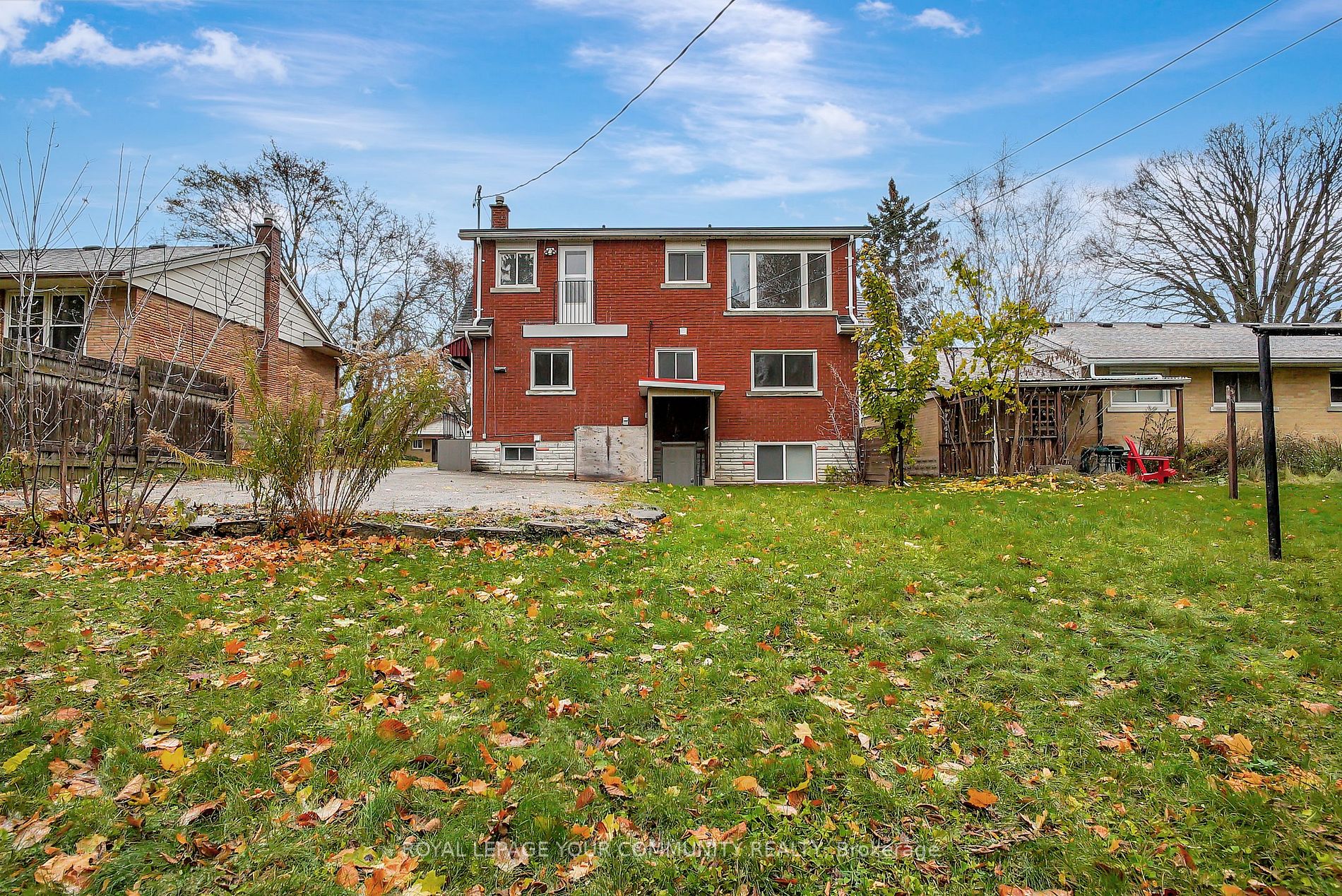 160 Elgin Cres S, #B