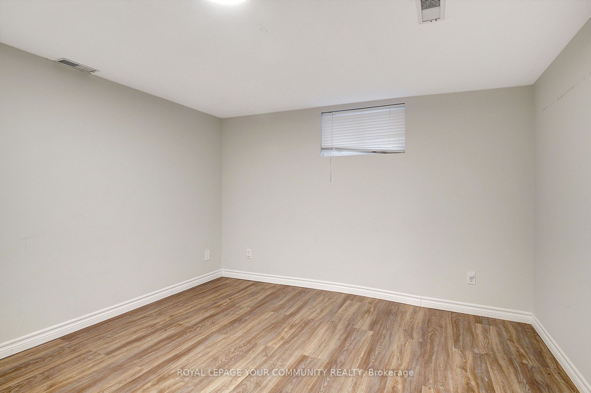 160 Elgin Cres S, #B