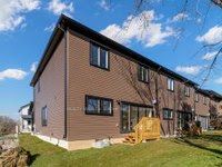 9 Trailside Dr